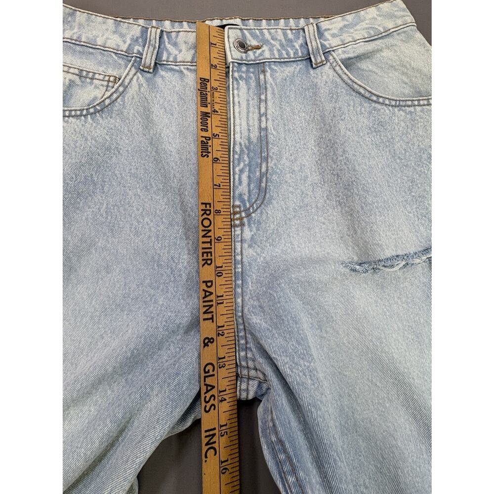 Pretty Little Thing PLT Jeans US 8 Light Blue Wash Distressed Straight Leg NWT - Picture 6 of 11